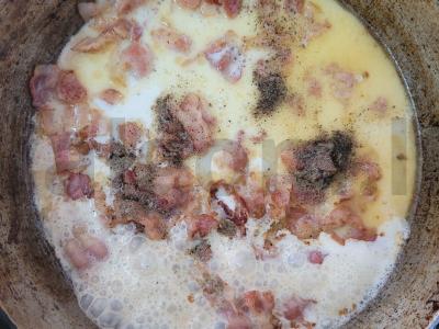 Grietinėlės spageti su bekonu keptuvėje Žingsnis 4