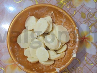 Kvapni vištiena su bulvėmis česnako padaže Žingsnis 3