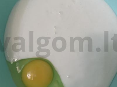 Kopūstų pyragas su kefyru ir rugine miltais Žingsnis 1