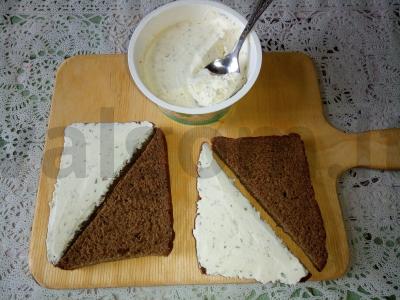 Sumuštiniai su sūdyta raudona žuvimi pusryčiams Žingsnis 2