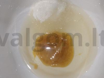 Vegetariški medaus sausainiai Žingsnis 1