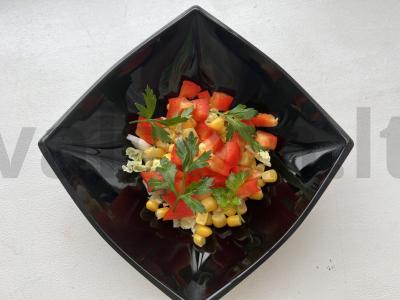 Salotas „Rudens spalvos“ pagrindine nuotrauka