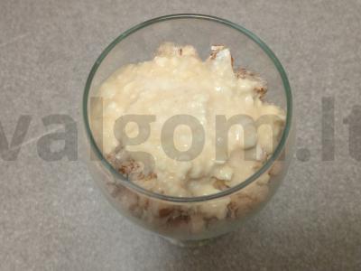 Varškės desertas su medumi ir mėlynėmis Žingsnis 6