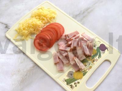 Brižolė su šonine ir pomidorais Žingsnis 1