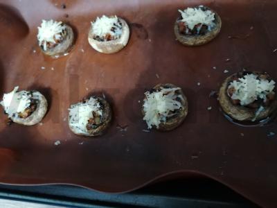 Įdaryti grybai greitai Žingsnis 9