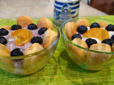 Desertas su jogurtu ir sausainiais kremankose Žingsnis 7