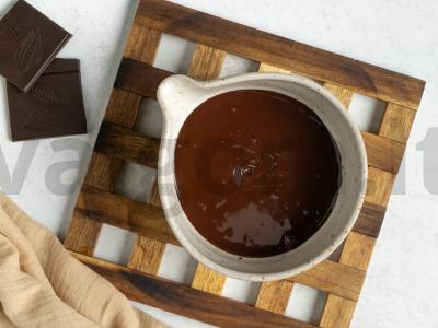 Šokoladinė Velykų kiaušinė su spanguolėmis Žingsnis 3