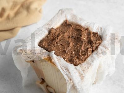 Šokoladinė Velykų kiaušinė su spanguolėmis Žingsnis 7