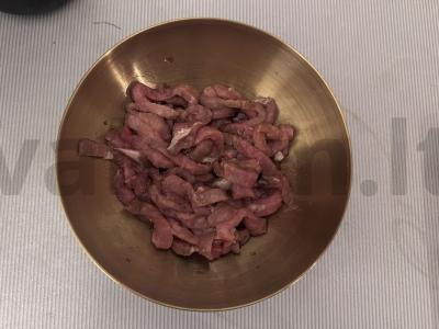 Funchosa su kiauliena ir daržovėmis Žingsnis 2