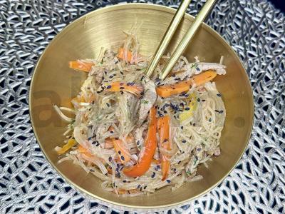 Funchosa su kiauliena ir daržovėmis pagrindine nuotrauka