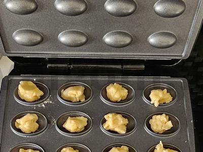 Namų riešutai su kondensuotu pienu multikepėje Žingsnis 2