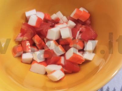 Salotas „Raudonoji jūra“ su sėlenomis Žingsnis 1