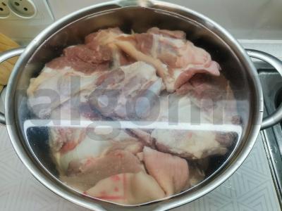 Šaltas kiaulienos- jautienos želė Žingsnis 2