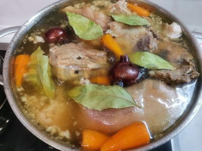 Šaltas kiaulienos- jautienos želė Žingsnis 5