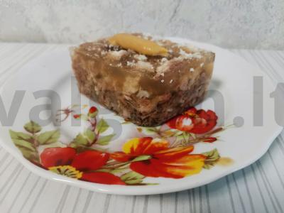 Šaltas kiaulienos- jautienos želė pagrindine nuotrauka