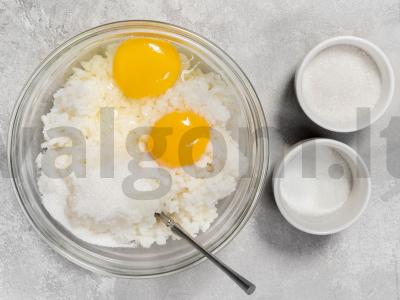 Saldus ryžių apkepas su razinomis Žingsnis 3