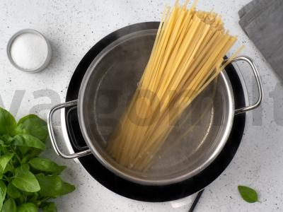 Makaronai su krevetėmis ir žolelėmis Žingsnis 1