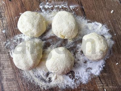 Švelnūs varškėčiai su manų kruopomis Žingsnis 8