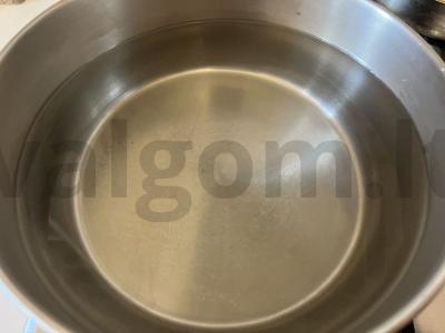 Skani makaronai su troškiniu Žingsnis 1