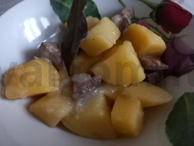 Kiaulienos kepenys, troškintos su bulvėmis pagrindine nuotrauka