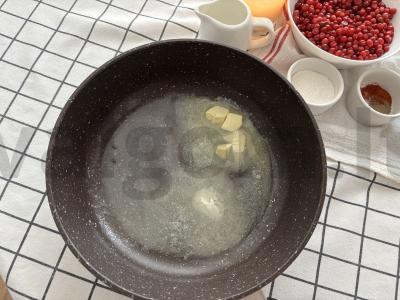 Vištienos blauzdelės su spanguolių padažu Žingsnis 3