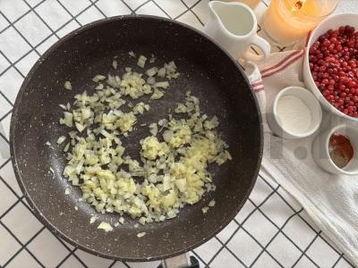 Vištienos blauzdelės su spanguolių padažu Žingsnis 5