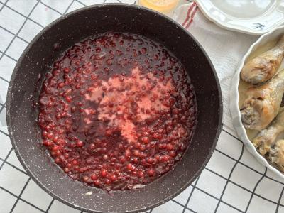 Vištienos blauzdelės su spanguolių padažu Žingsnis 10