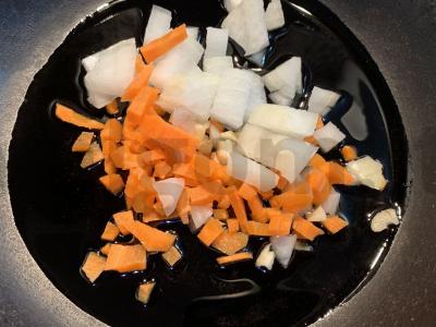 Žaliosios lęšiai ir pomidorų pasta sriuba Žingsnis 4