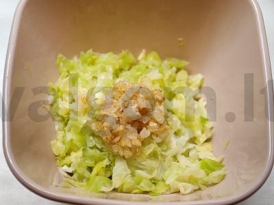 Kopūstų kotletai su keptu svogūnu Žingsnis 8