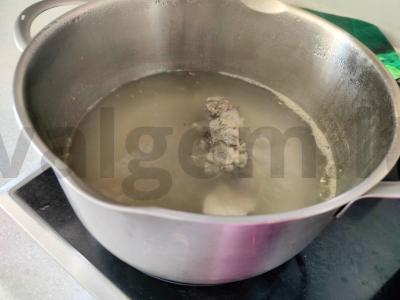 Sriuba su konservuota raudona pupelėmis ir pomidoru Žingsnis 1