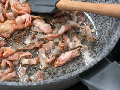 Šefų salotas su sūriu ir traškia šonine Žingsnis 1