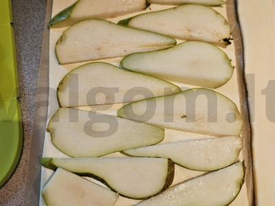 Kriaušių užkandis su brie sūriu Žingsnis 2