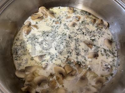 Kvapni makaronai su grybais grietinėlės padaže Žingsnis 11