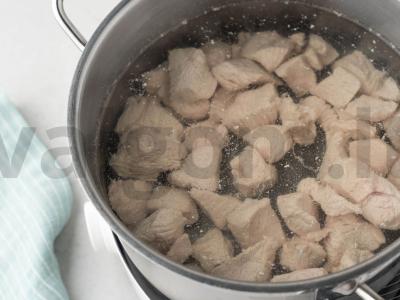 Kalakutienos sriuba su makaronais Žingsnis 1