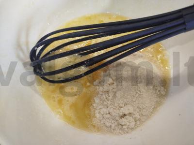 Birios varškės apkepas su džiovintomis abrikosais Žingsnis 5