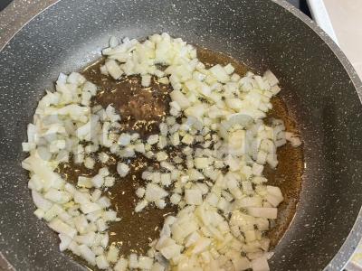 Grybai ir vištienos krūtinėlė grietinėlės padaže Žingsnis 4