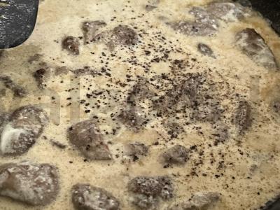 Vištienos kepenėlės grietinėje Žingsnis 5