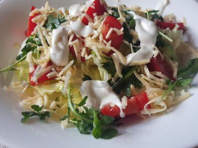 Lengvas daržovių „Cezaris“ be vištienos pagrindine nuotrauka