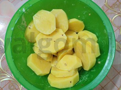 Rudai vištienos blauzdos majoneze ir prancūziškoje garstyčioje su bulvėmis Žingsnis 4