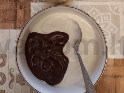 Sūrio pyragas su grietine ir kondensuotu pienu be kepimo Žingsnis 4