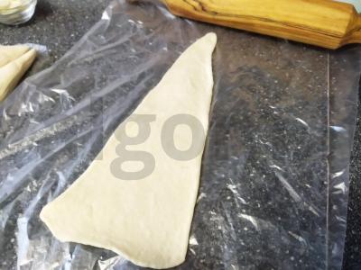 Kruasanai su pieno šokoladu Žingsnis 2