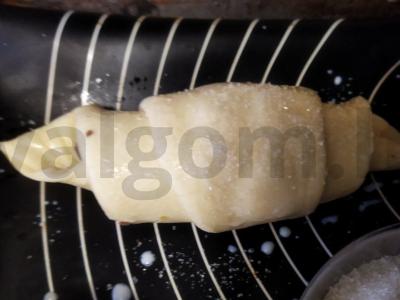 Kruasanai su pieno šokoladu Žingsnis 5