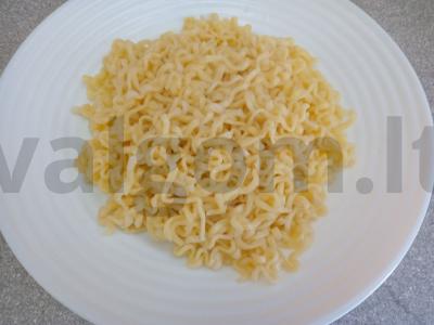 Greito paruošimo makaronai su karališkomis krevetėmis aštriame padaže Žingsnis 4