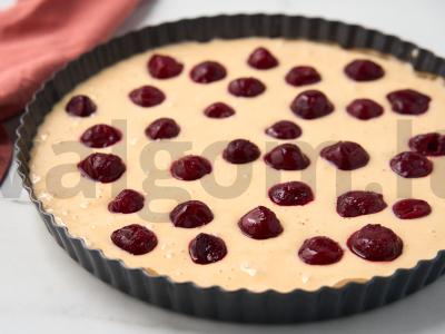 Biskvitinis pyragas su vyšniomis Žingsnis 5