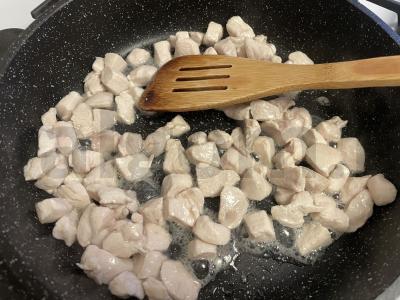 Kvapnus troškintas ryžiai su mėsa Žingsnis 1