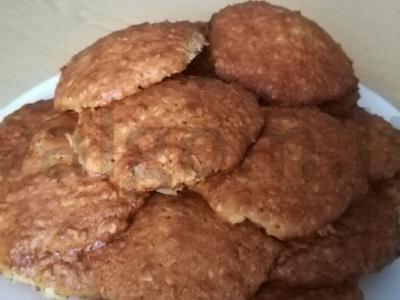 Avižiniai sausainiai su margarinu pagrindine nuotrauka