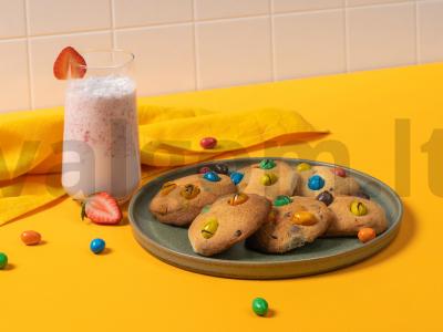 Namų sausainiai su sūdytais žemės riešutais pagrindine nuotrauka