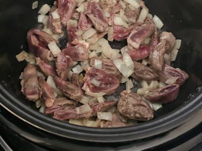 Bulvės su kalakutų širdelėmis lėtoje viryklėje Žingsnis 2