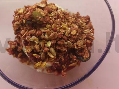 Termostatinis jogurtas su aviečių konfitu ir granola Žingsnis 4