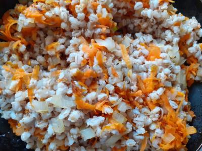 Perlovka su daržovėmis ir sojų padažu Žingsnis 5